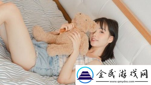 一前一后三個人一起騎自行車，網友：既有趣又有挑戰，這樣騎行更有默契！