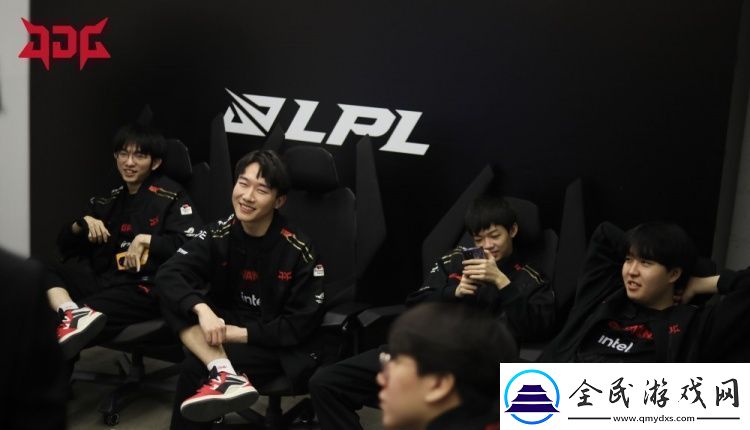 戰斗！爽！JDG分享昨日交手WBG賽后返圖