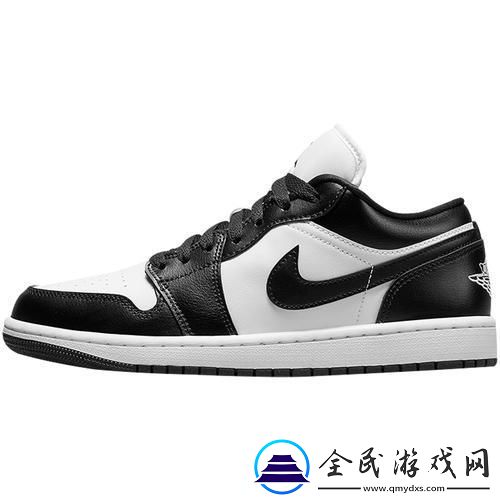 潮鞋黑白配