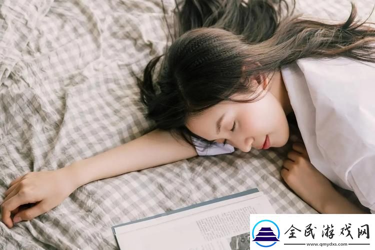 蘭姨捂著嘴怕發出聲音吵到