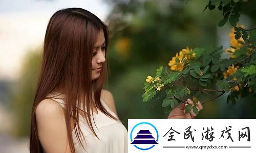 幾個裝修工人把我壓在茶幾