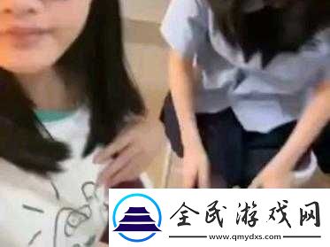 白嫩美女直冒白漿