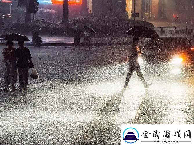 “雨天車站避雨秀創新黑科技笑傲江湖”